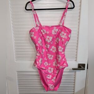 Hawaiian floral swimsuit size XXL
